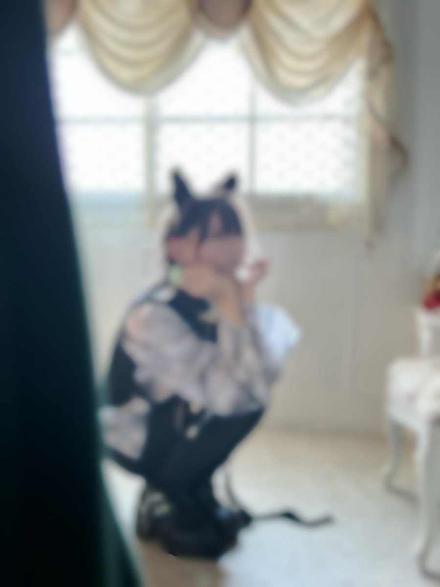 Kazushiofficial's tweet photo. バースデーイベントのグッズ撮影でした📸

当日はハロウィン過ぎてますが近いので！
色々撮ってきました！楽しみにしててくださいね！
きっとびっくりです🥳
そっとヒントを...💭

チケットも残りわずか発売中です！
チェキ会あり⭕️
➡️ https://t.co/FzQE91rTn9
お会いできますように🫶(かずし) https://t.co/Htdn44emqv