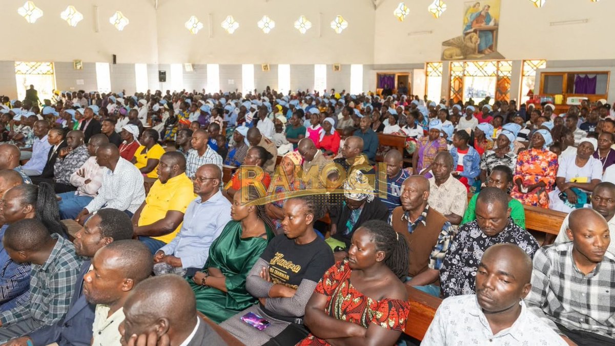 RamogiTVKe's tweet photo. Jatend piny William Ruto ochopo e chenro mar alam mobagi e kabisa Kopera ma St Marks manitie Matunda, Likuyani. #RamogiTV https://t.co/o6QipOGKws