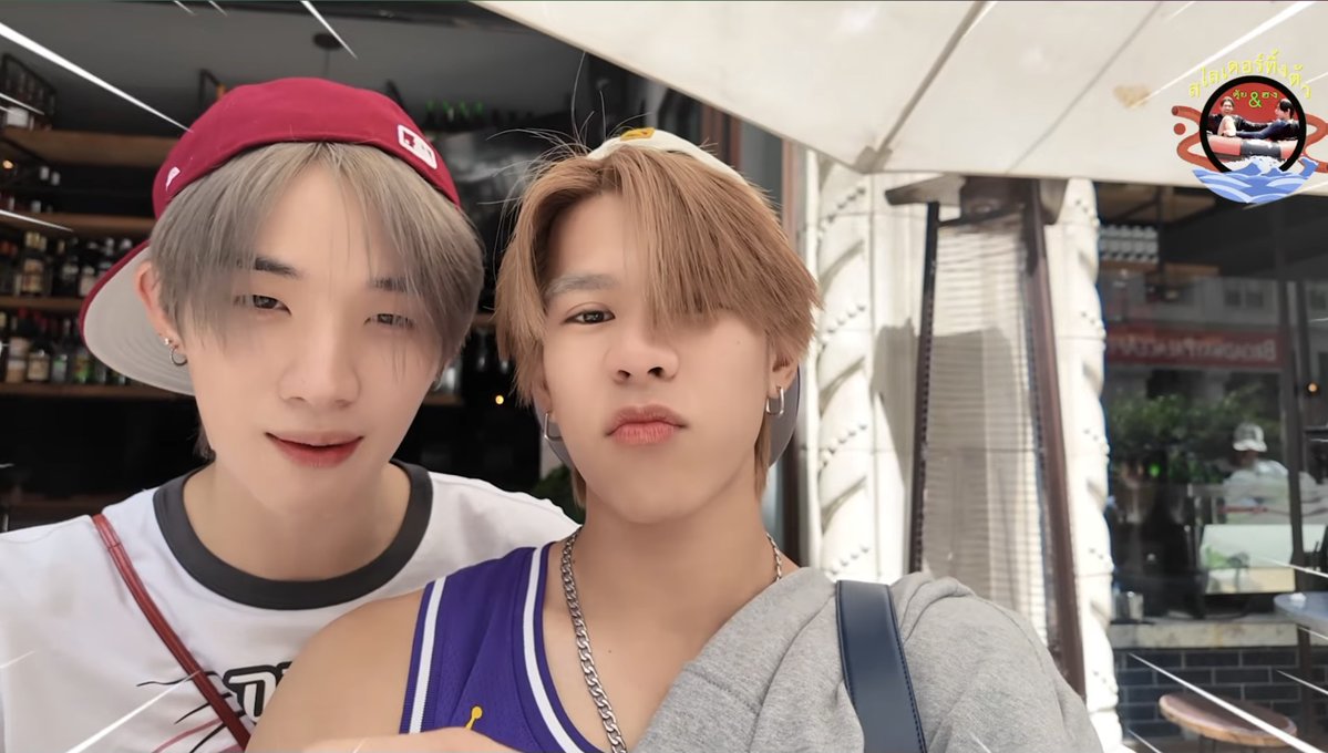 jaf4yn's tweet photo. กุแทบบินกลับดาวพลูโต https://t.co/cJfuLUU7Gx
