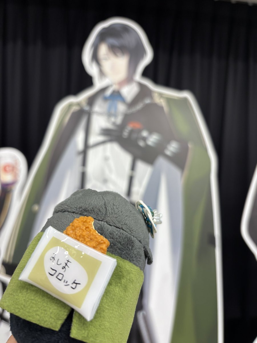 sankou_089's tweet photo. 三島の千歳屋さんで購入させて頂いたみしまコロッケマグネット、めっちゃ可愛い🫶🏻
裏にもう一個マグネット仕込むともちに付けられる https://t.co/q8dlMZPF5Q
