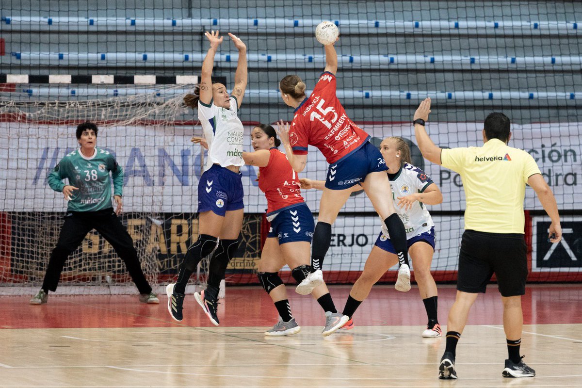 IberdrolaDHF's tweet photo. 🟢 @BMMalagaCosta conquistó Porriño. ¡Ahí van las mejores imágenes del encuentro!
🆚 @BmPorrino 1⃣6⃣-2⃣8⃣ @BMMalagaCosta
❗️ ¡Disfrutadlas!
📸 @BmPorrino
#️⃣ #Balonmano #SheLovesHandball https://t.co/iWewh5I41w