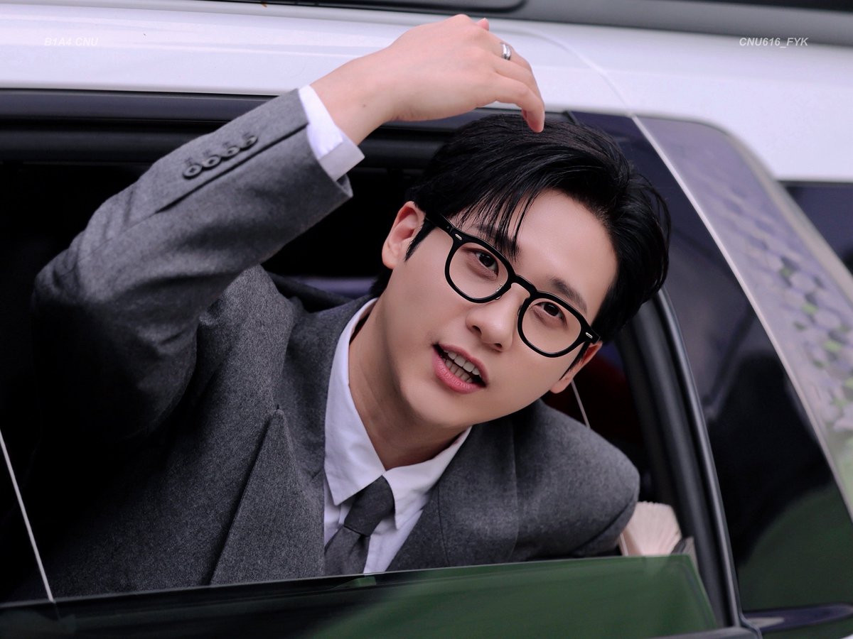 CNU616_FYK's tweet photo. 261011 네모즈 팬싸 퇴근
@CNU_official #CNU #신우 #REAL #IBL https://t.co/ZCuP41CLmg