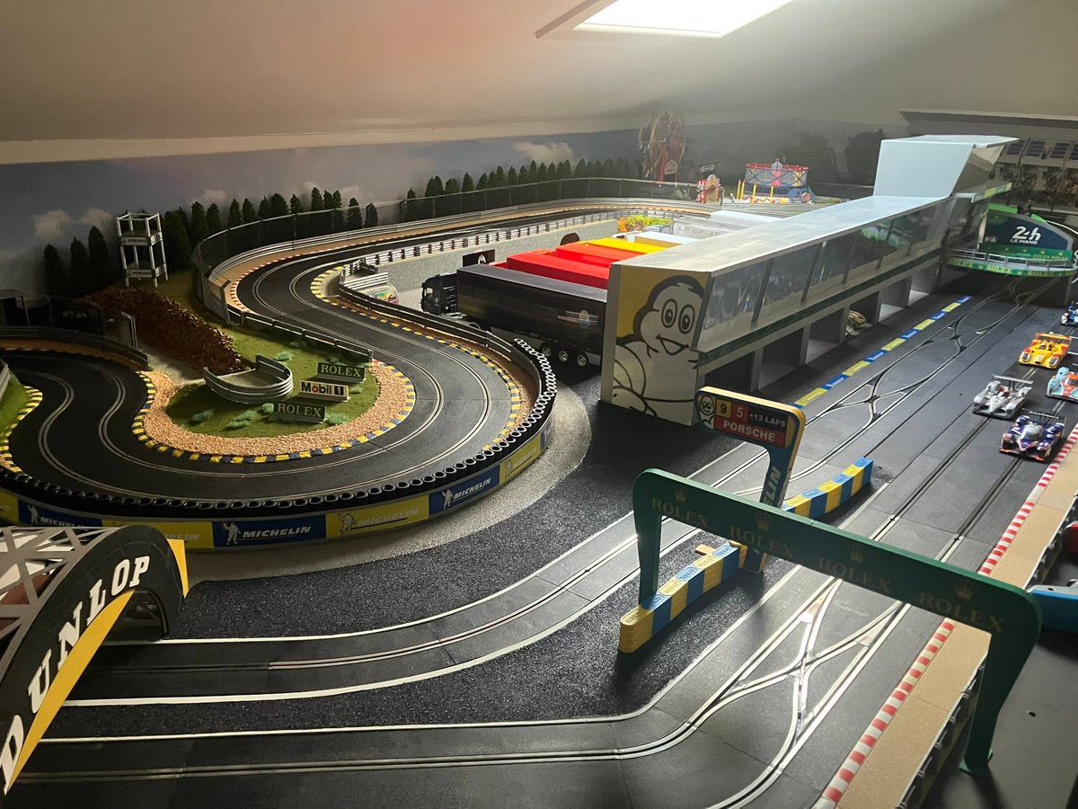 Scalextric's tweet photo. Nathan’s been building this 4.9m x 2.0m layout for just over a year, adding to it bit by bit!

He’s kept the track relatively simple to leave plenty of room for scenery, with lots more detail still to come.

A proper long term project. What do you think so far? 👀 https://t.co/Ozx8xQdNiG