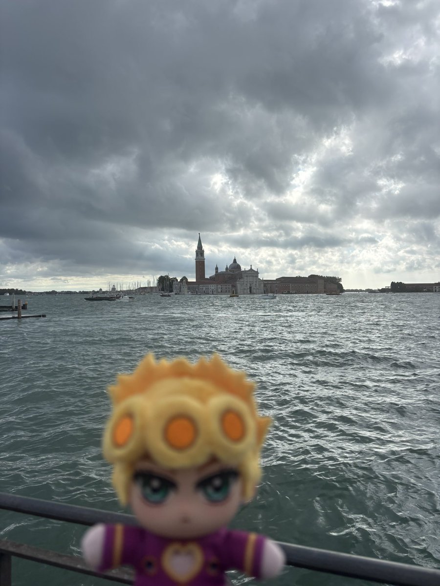 ariiarrivederci's tweet photo. he’s telling me he and the others need to go to that church to talk to “boss” or something what should I do? https://t.co/4f2fUmusl0