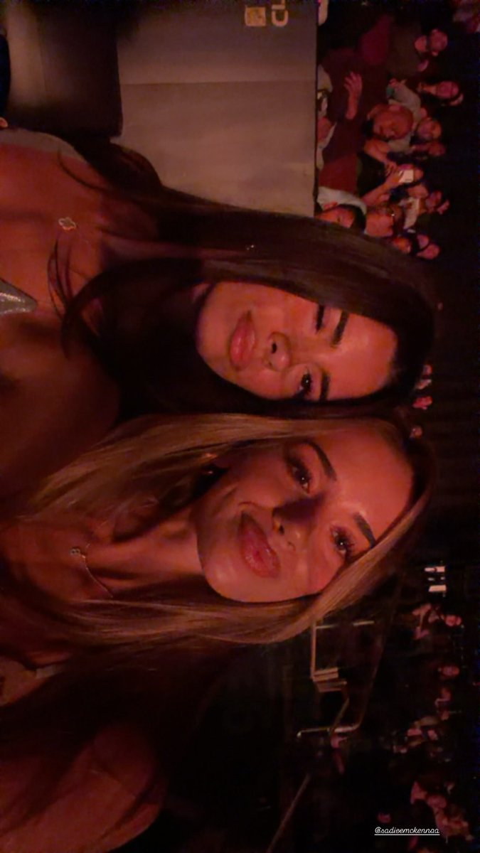 smokeshowtrib's tweet photo. Sadie &amp; Darla 📸 https://t.co/VseF2dUDAW