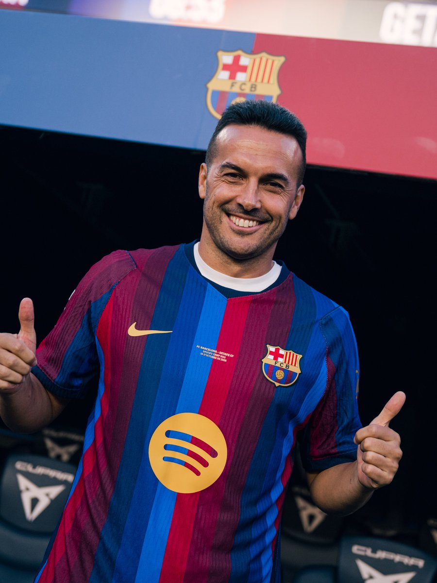 FCBarcelona's tweet photo. Forever Pedro https://t.co/gbi3xnOGmh