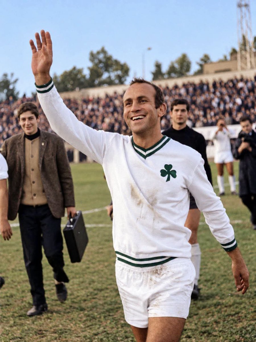 fussballgeekz's tweet photo. Takis Loukanidis, late-1960s ☘️🇬🇷

#paofc #syllogosmegalos #Panathinaikos https://t.co/T4AowoLeAX