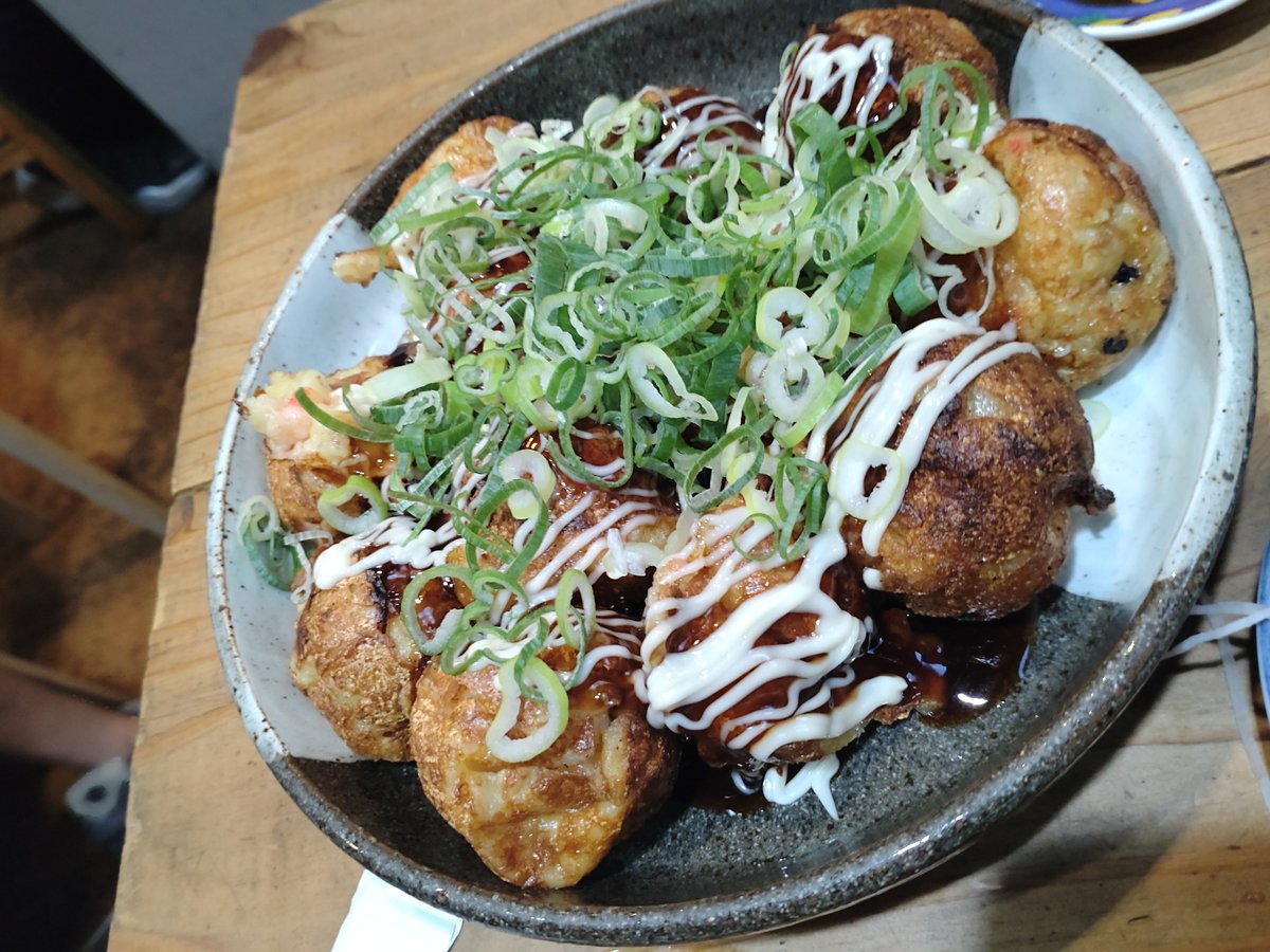 MangaloveTubasa's tweet photo. 刺盛りとたこ焼き https://t.co/3zV6D3mKfL