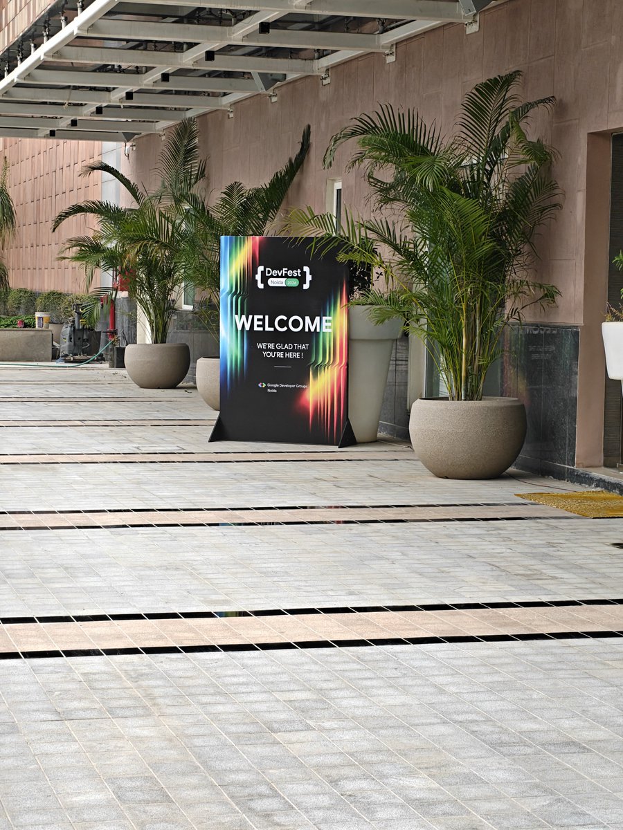 4302Arvind74503's tweet photo. Attended DevFest Noida by GDG yesterday
I was here in 2025 too, but this year had even more fun: great activities, a crazy dance after the event , and so many tech founders and students to meet.
The hands-on workshop was amazing. Learned a lot
Thank you, GDG
#DevFestNoida https://t.co/XmuD98whOe