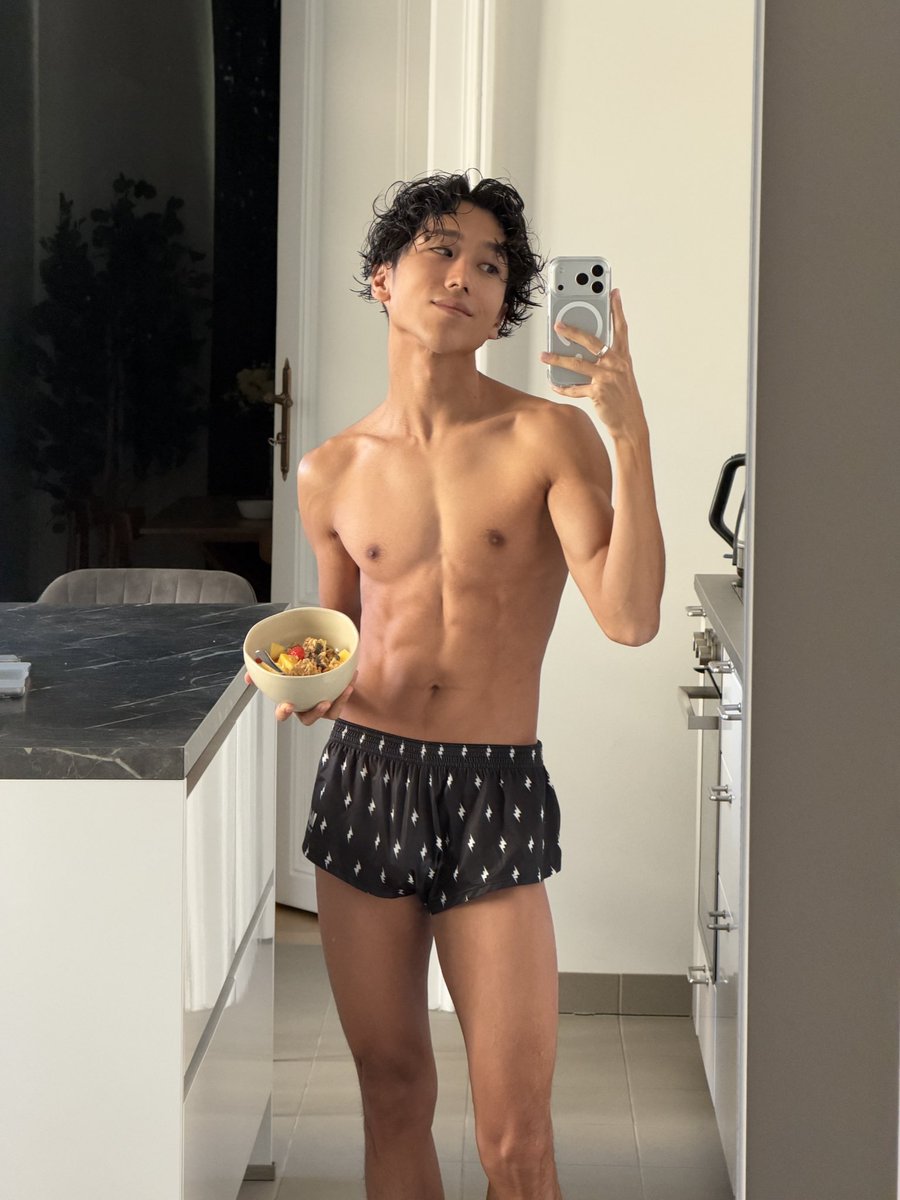 dexunseen's tweet photo. Breakfast :) https://t.co/kqfOKeCy7H