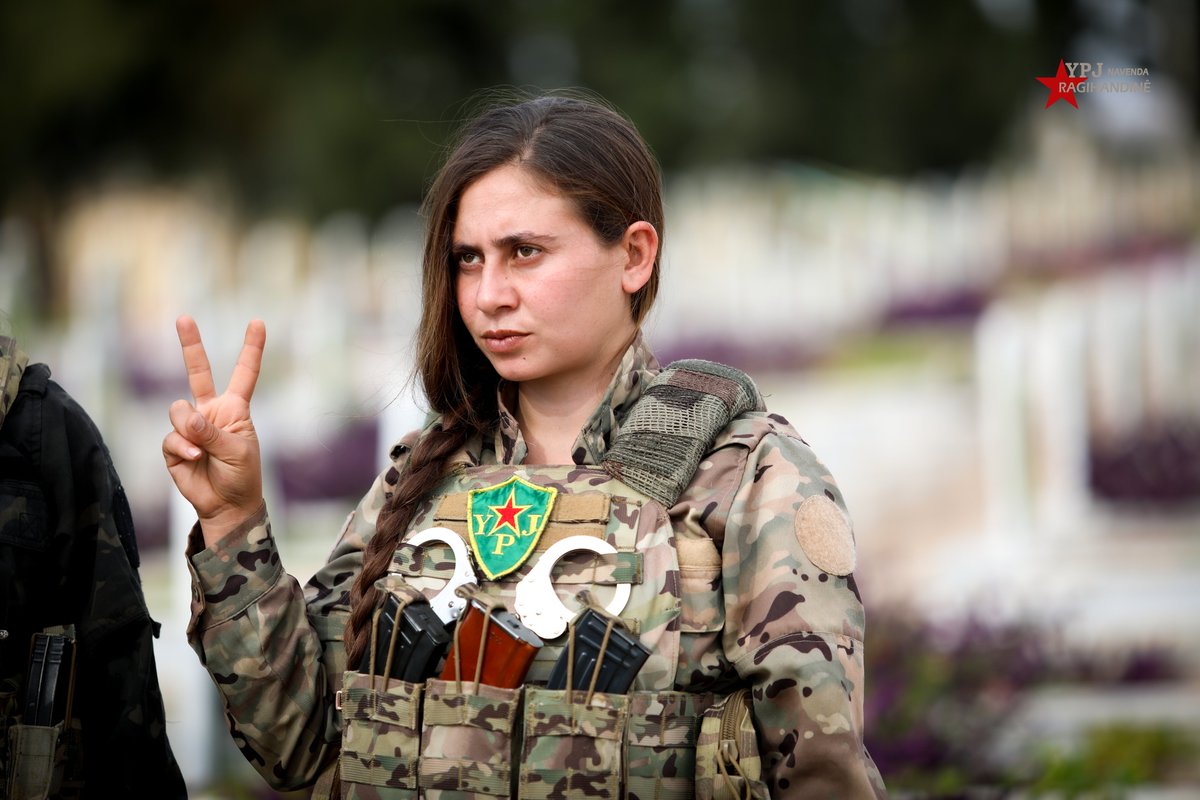 YPJDefense's tweet photo. keziyên me rûmeta mene
#ypj #YPG #DefendRojava
👇👇
https://t.co/9JbH03IhhA
https://t.co/08f12JES1v
https://t.co/G6CpGyRpsY https://t.co/9idRKyxz5K