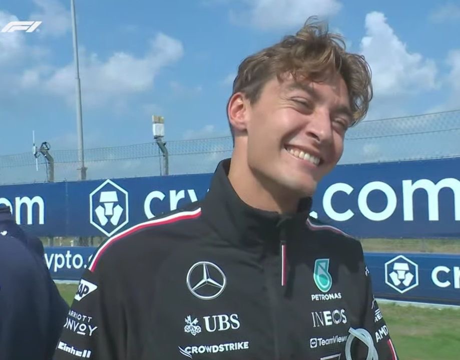 russellsheartt's tweet photo. since hope has been lost heres him happy and smiling🩵 #hopecore https://t.co/ukEDFqWL32