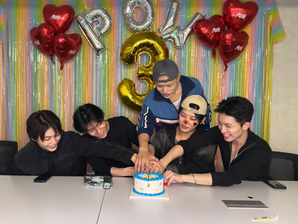 YungLaiiPN's tweet photo. ขอบคุณที่มาเป็นพาวให้รักนะ 🥹🫳
POW 3rd Anniversary
#POW3verAndAlways
#Happy_POW_Day https://t.co/XjHpsJai1h