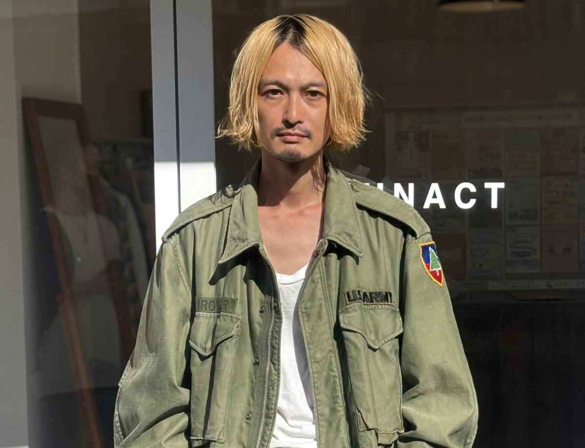 spiderhero315's tweet photo. 仮面ライダーバース/後藤慎太郎役の君嶋麻耶さんのUNACTに訪問。
店内はお洒落で80年代90年台の古着が並んでおり、仕入から販売まで行っており素敵。
親切丁寧にブランド説明などして下さいました。
サインや写真までファン対応が素敵でした。
オーメダルに奮闘した思い出。
#仮面ライダーオーズ https://t.co/4IcO9rkW0K