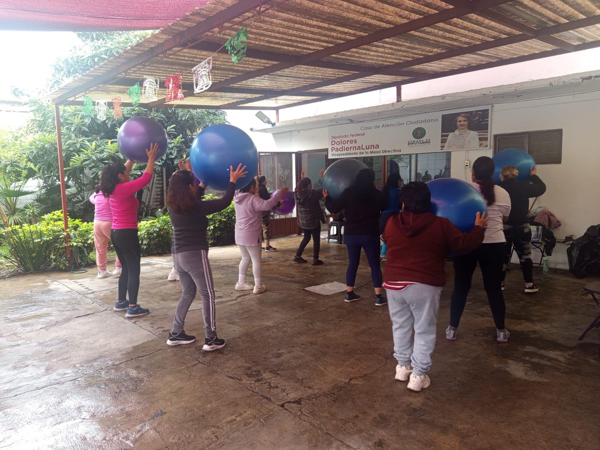 Dolores_PL's tweet photo. 💃✨ ¡En Iztapalapa nos activamos, bailamos y cuidamos nuestra salud juntas y juntos! 💜🔥
Invito con mucho cariño a todas mis vecinas y vecinos del #Distrito4 federal en #Iztapalapa a continuar participando en nuestras #ClasesDeBaileFitnessConDolores, un espacio gratuito para ejercitarnos, convivir y fortalecer nuestro bienestar físico y emocional. 🏃🏻♀️🎶💪
¡Gracias por su entusiasmo y por llenar de energía nuestra Casa de Gestión! 🌹 Sigamos construyendo comunidad, promoviendo hábitos saludables y disfrutando del baile.
📅 De lunes a viernes
⏰ De 09:00 a 10:00 horas
📍 Casa de Gestión: Calle San Francisco No. 125, esquina con Cerrada de San Salvador, Pueblo de San Lorenzo Tezonco.
❤️ ¡Les espero! ¡Vengan a bailar, activarse y compartir una hora llena de alegría y energía!
#DoloresDiputada #ClasesDeBaileFitnessConDolores #Iztapalapa #Distrito4 #BienestarComunitario #SeguimosHaciendoHistoria