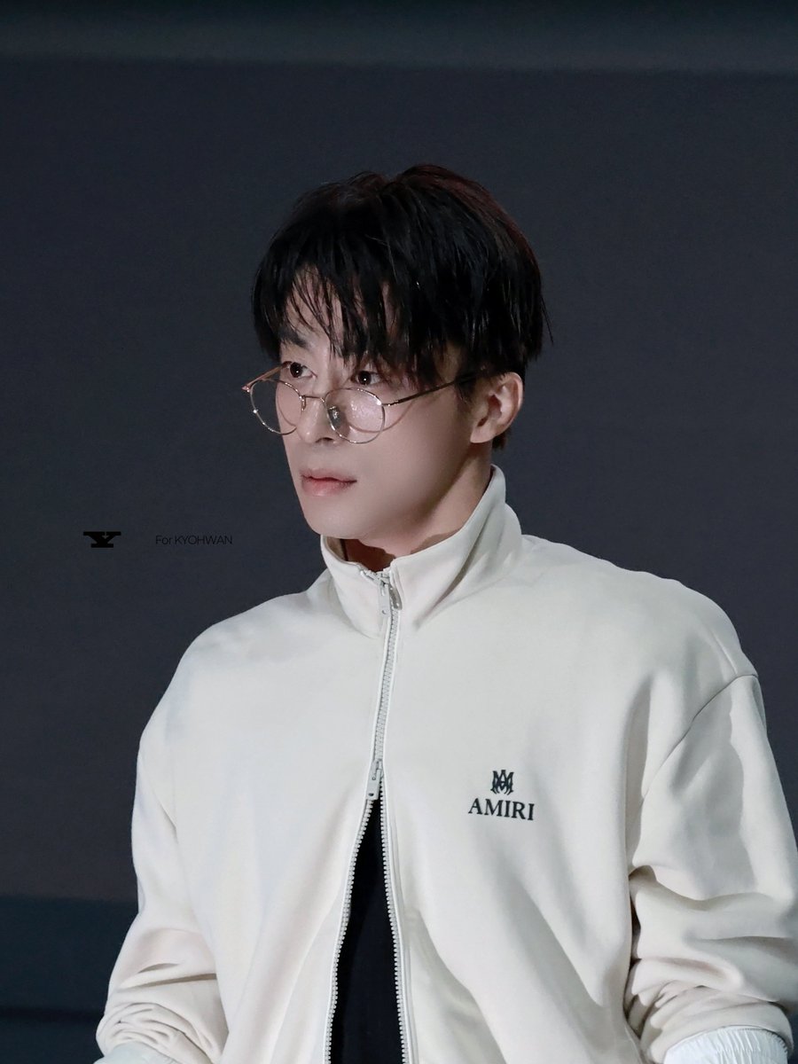_shucreammy's tweet photo. 261011 부활남 무대인사 

🖤🤍

#부활남 #구교환 https://t.co/zIRGBZKzFJ