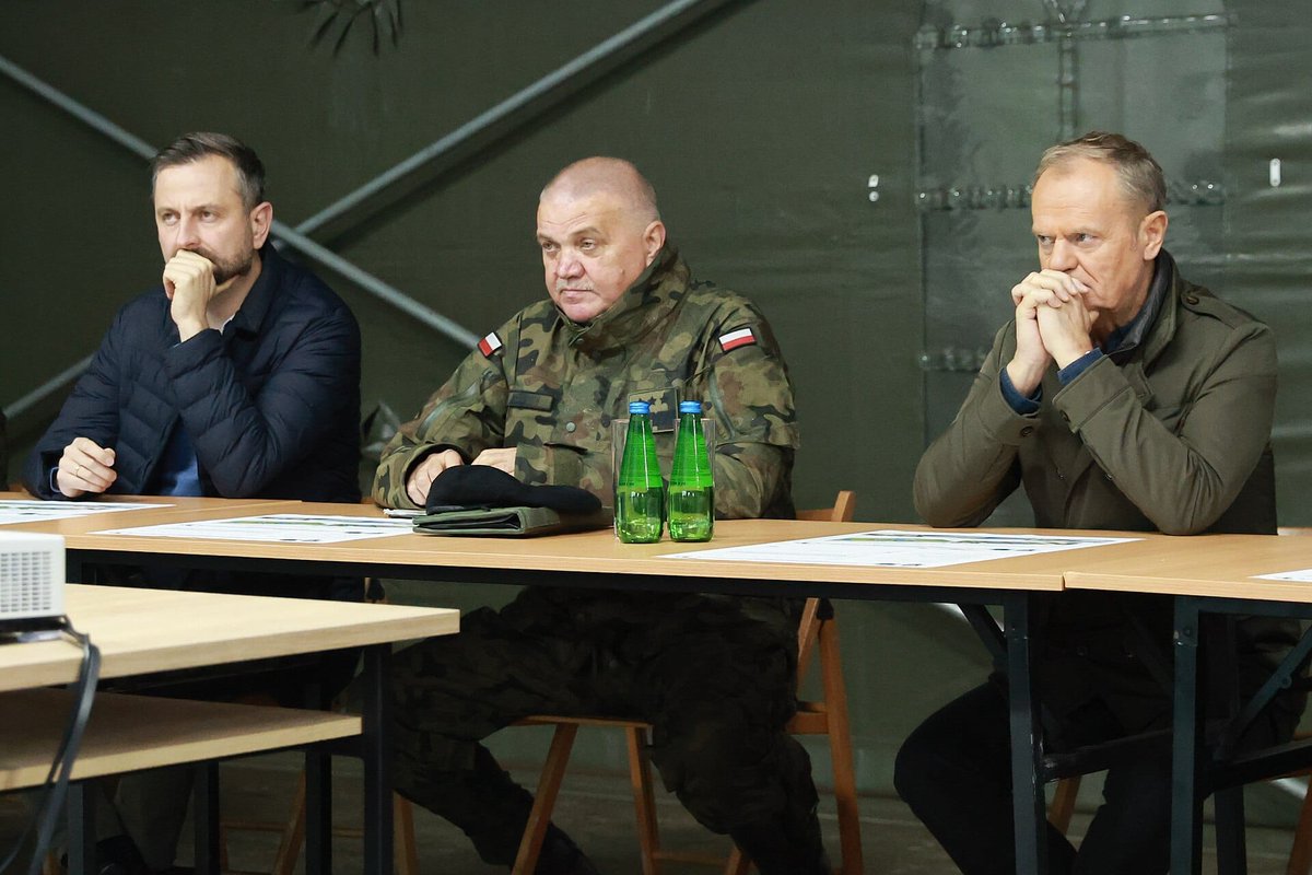 Vocemundi's tweet photo. Poland says police received information on possible plot against Tusk and defence minister

#World #News https://t.co/xDgEo6BO4z
