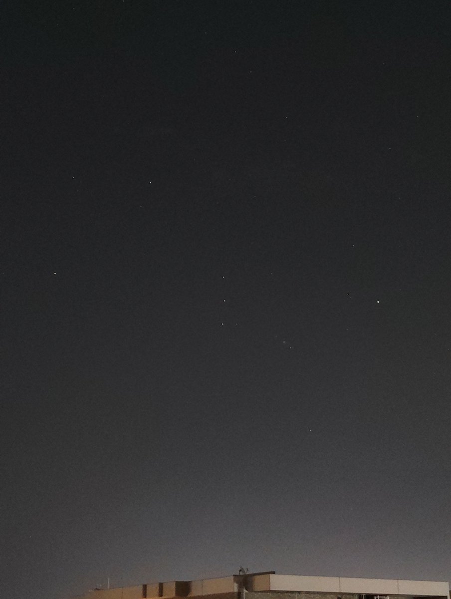 AonekoBlack's tweet photo. オリオン座の三つ星の右下くらいにオリオン大星雲😆

※撮影中に流れ星が…写ってないけど https://t.co/59rTd4ctBw