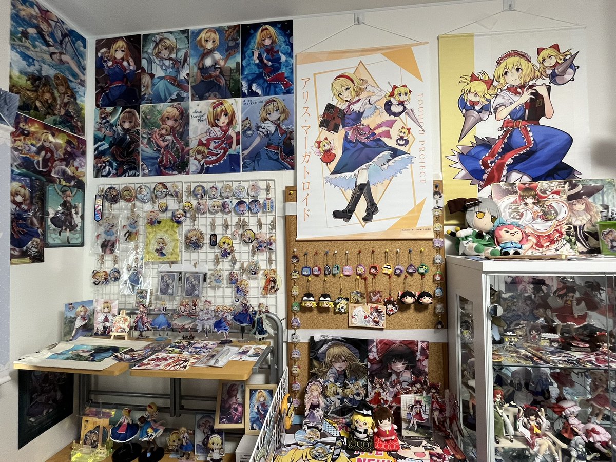 SatoYu716's tweet photo. #自己紹介　#東方好きと繋がりたい
さとゆーと申します！最推しはアリス！東方グッズ集めたり稀に絵を描いたりコラボに行ったり色々してます！もっと東方が好きな人と仲良くなりたいです！東方垢は必ずフォロバします https://t.co/WVB4ptz9qr