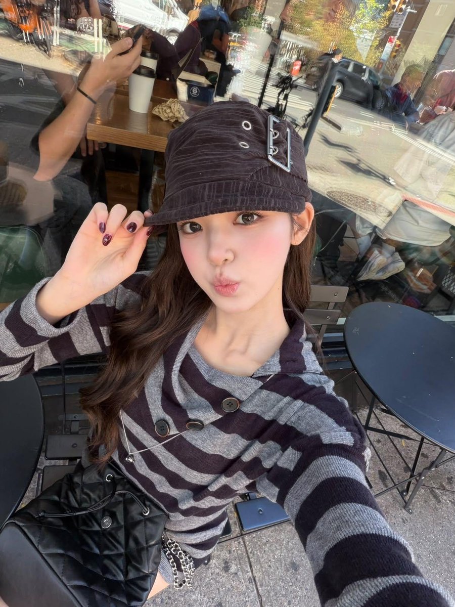 yuhapost's tweet photo. weverse update #yuha ♡ https://t.co/spYSjUn33y