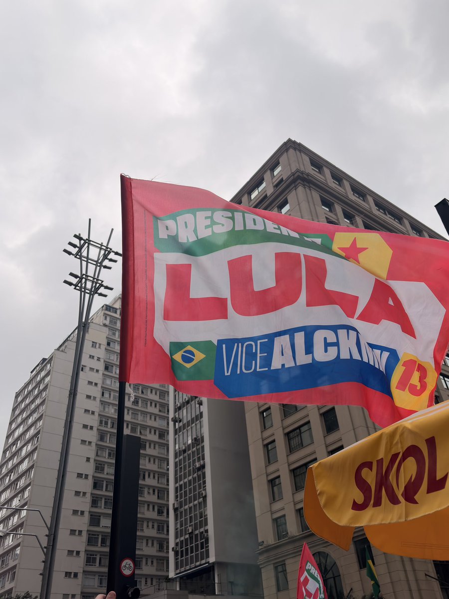 lthszlnisa's tweet photo. na noite de um jeito, no dia de outro https://t.co/iKKMQTF96F