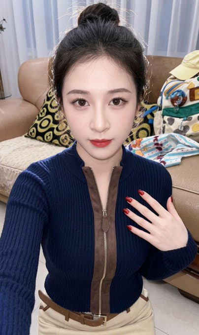 Ko94099376's tweet photo. 都说阿姨更有味道，可我怎么没尝到这待遇？难道真的没人对我感兴趣嘛😂 https://t.co/ChqMYJaijT