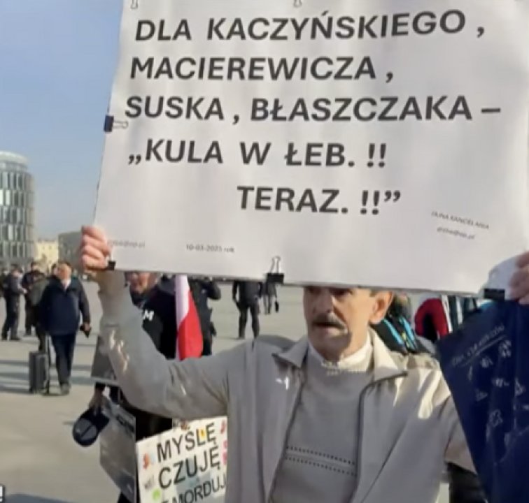 JaWdrowniczek2's tweet photo. @MKierwinski @donaldtusk @PolskaPolicja Ciekawe co ten typ miał na myśli? https://t.co/kFm2OM5J7C