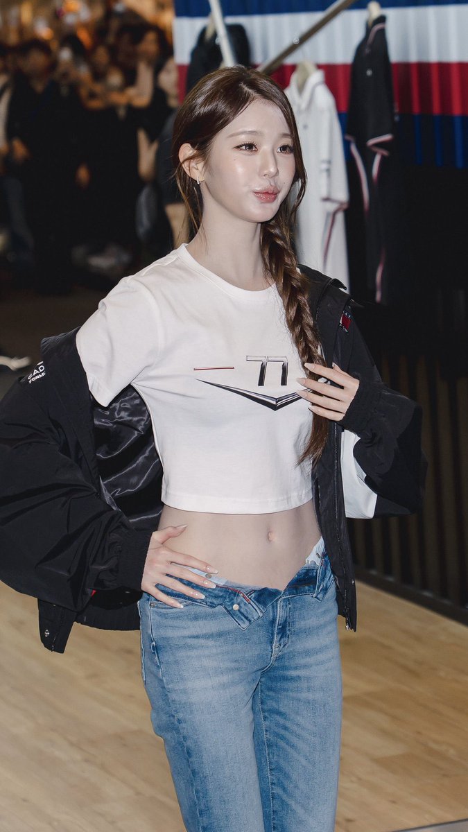 ctrlwlrma's tweet photo. a wonyoung é uma mulher maluca doida das ideias 🤒 https://t.co/b1bpJyHPhN