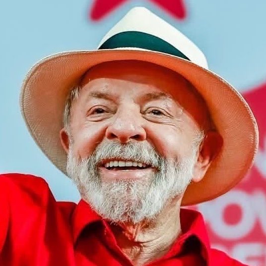 stagepopbr's tweet photo. Pabllo Vittar estará na AVENIDA PAULISTA para ver o Presidente Lula. #LULANAPAULISTA https://t.co/ggBY3xfhsp