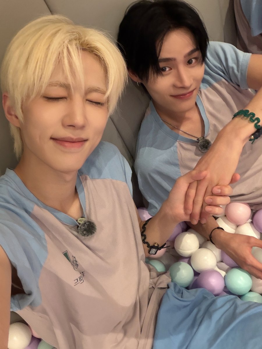 8TURN_official's tweet photo. [📷]

재윤 – 민호 – 윤성 – 해민

#HAPPY_MYUNGHO_DAY
#오늘_가장_밝게_빛날_명호데이
#8TURN #에잇턴 #エイトターン
#명호 #MYUNGHO #ミョンホ https://t.co/HniNNA4gIU