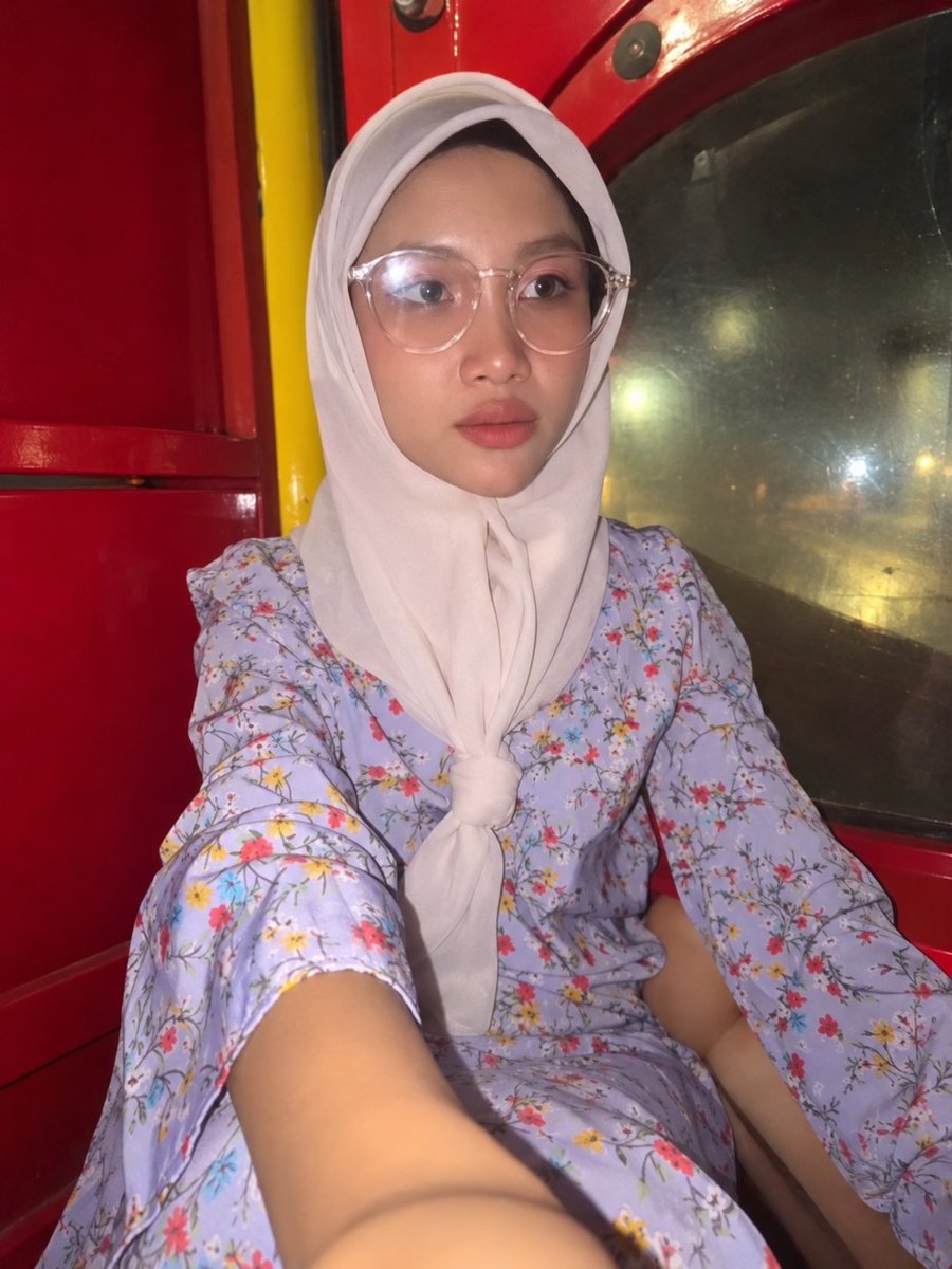 iteyiol's tweet photo. Evvean di pasar malam gak tuh
https://t.co/CsixI4yWSm https://t.co/btvydDlqZP
