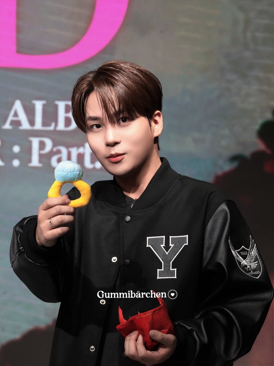 Gummi_Baerchen_'s tweet photo. 𝓗𝓪𝓹𝓹𝔂 𝓑𝓲𝓻𝓽𝓱𝓭𝓪𝔂, 𝓜𝔂 𝓛𝓸𝓿𝓮

#종호 #최종호 #JONGHO #ジョンホ #에이티즈 #ATEEZ
#HAPPY_JONGHO_DAY

#순둥_곰돌이_종호의_날
#Sweet_Bear_JonghoDay

#종호야_사랑해_행복하자
#AlwaysOurPrideJongho https://t.co/fD3sRJUfOU