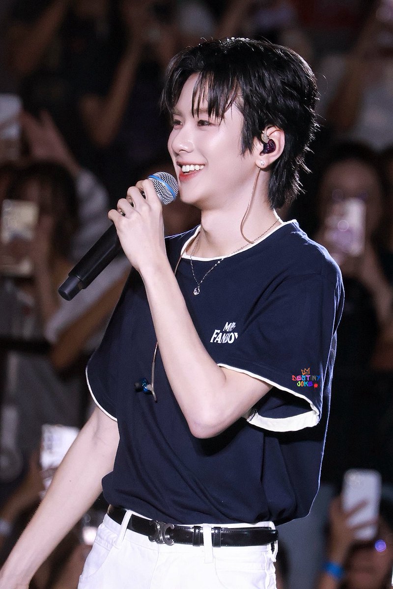 Destinyjoke's tweet photo. ยิ้มหวานมากเจ้าหนู ☺️☺️

MR FANBOY BUSKING TRUE5G
#แฟนบอยบัสกิ้ง
#savewrg https://t.co/Gn1X8wXaBV