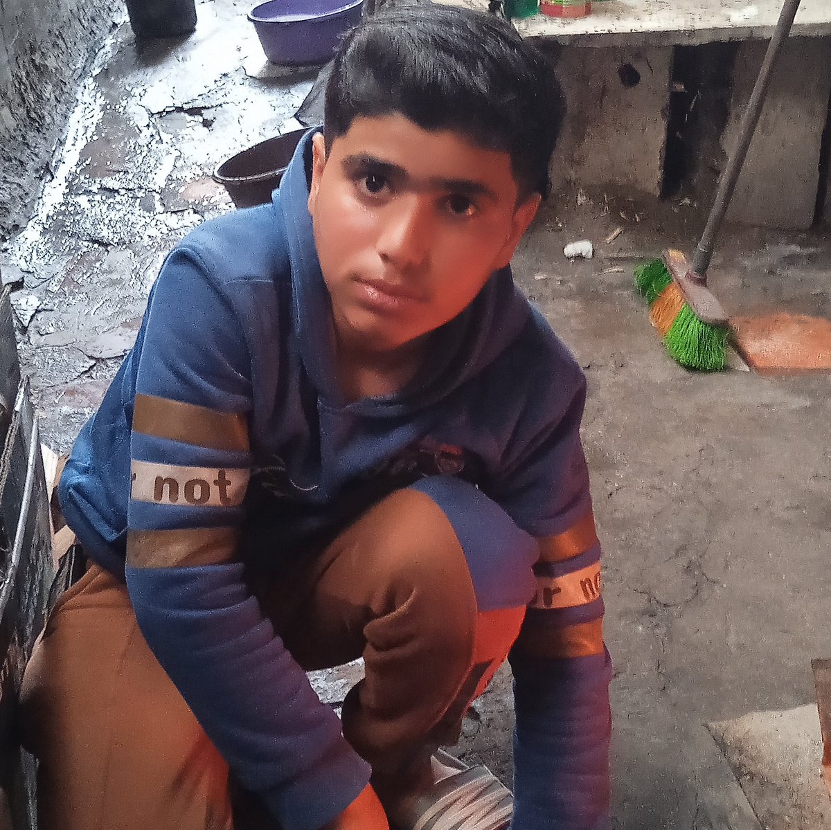 AFady62337's tweet photo. @Meteo1970 Hello my friend, I am Abdul Aziz from the Gaza Strip, Palestine. I need your help and donations. My situation is very difficult, even a small amount would help me buy food and medicine for my children and family. https://t.co/78couLtsJb