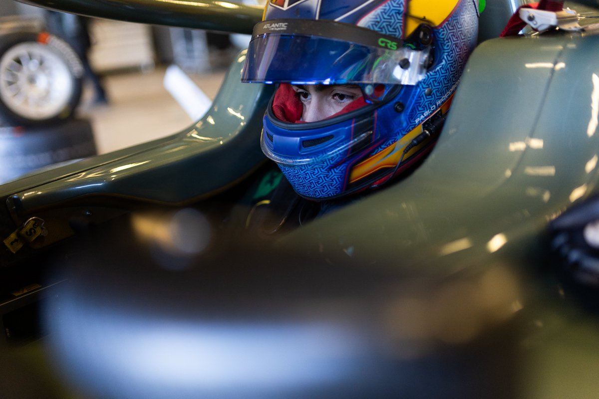 GRSTeam_'s tweet photo. 🔥Heading to the grid again!
🔝Race 3 begins in 15 minutes, don't miss out on the end of the @F4Spain weekend!!
📺Watch it live:
🔗https://t.co/OzN747xXC1
#GRSTeam #F4Spain https://t.co/OuOx8IUfye