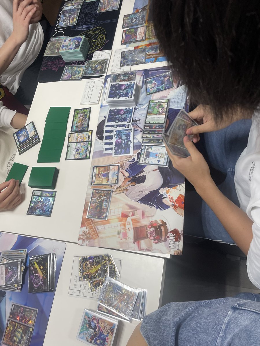 muteki_cs's tweet photo. 本日のアウトローファンイベントについては28名の方に参加していただきました！！
デュエパーティがとてと盛り上がっていたようで感無量です！！

開催してよかったです！！

次回は11月22日
旭川にてcs→ファンイべ→csの3連休を過ごしましょう！！ https://t.co/9GYfpqyfIY