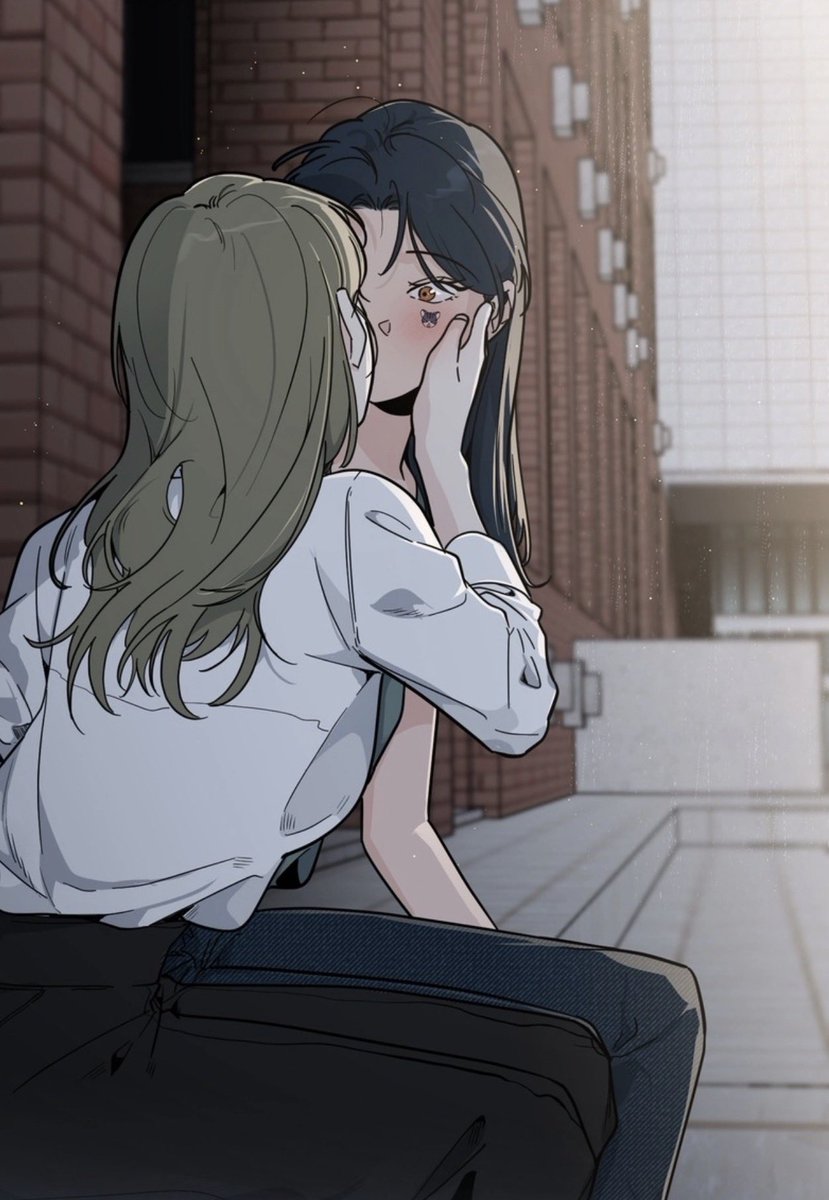 lilydearest_'s tweet photo. THEY FINALLY KISSED ACKKKK https://t.co/l7ofkzv1MB