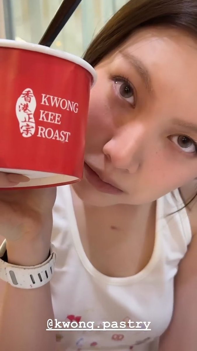 elaikwong's tweet photo. Kwong Kee CEO’s wife uhuh 🙂‍↕️🙂‍↕️ https://t.co/LfY2m8u0Ad