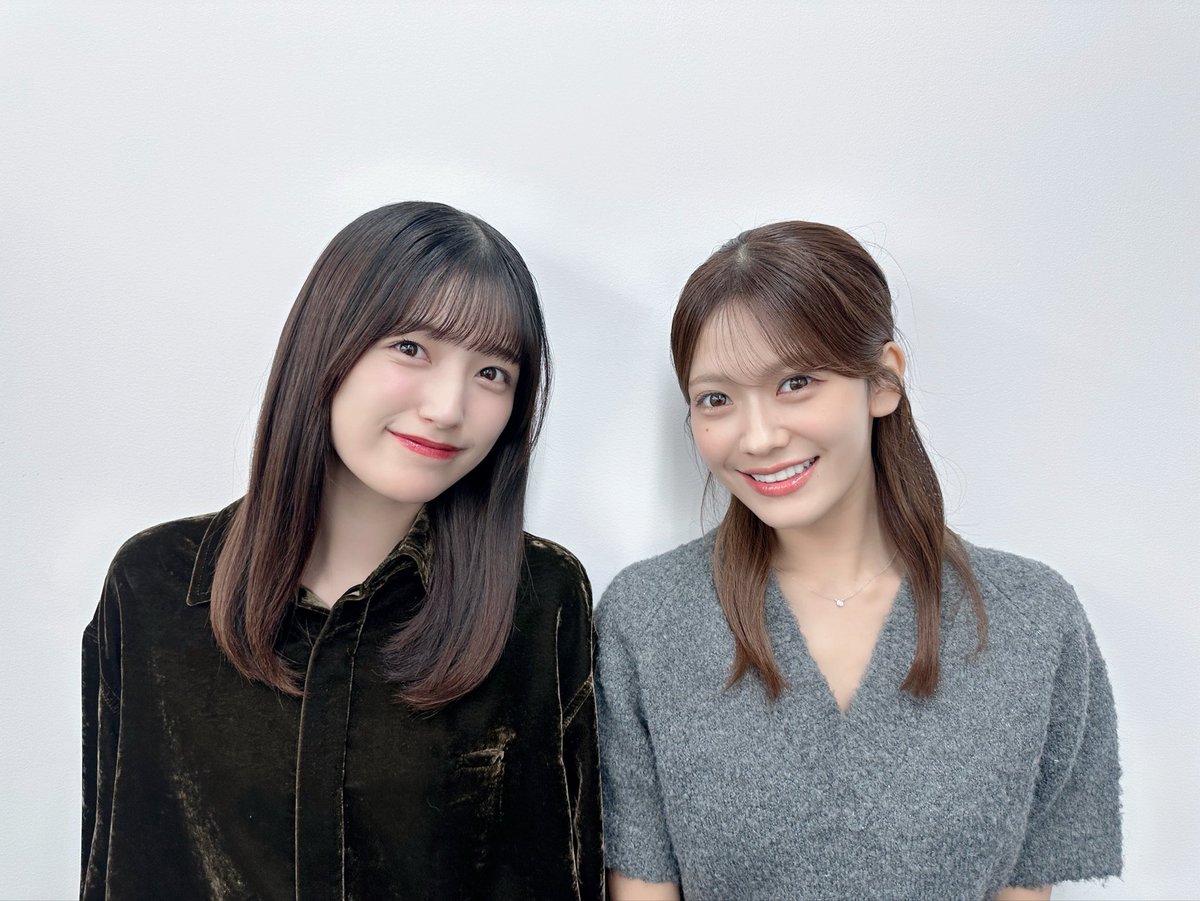 nogizaka46's tweet photo. 本日10月11日(日)20:05頃〜、
NHK AM「らじらー！サンデー」に、
#五百城茉央、#奥田いろは が生出演します！

ミュージカル『秘密の花園』にまつわる企画もお楽しみにっ⭐️
みなさま、ぜひお聴きください🥰

#nhkらじらー
#乃木坂46

https://t.co/jNl7iGb5F2 https://t.co/4J3ChLq3sA