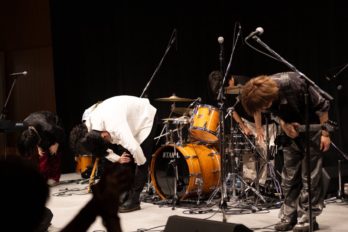 Morishita__mad's tweet photo. 2026.10.11 at K-MIX 「Space-K」
やらまいかミュージックフェスティバル
NEO BLAZEでした！

ずっと応援してくれている地元の方々、遠方から駆けつけてくださったファンの方、私がネオブレに入る前に出会った方々、そして初めましての方も、本当にたくさんの人が一緒に拳を上げてくれて、なんだか走馬灯みたいだった

まさかのアンコールもいただきびっくり！
運営さん、許可してくれて本当にありがとうございます🥲

終演後、司会の方に「ビッグになってください！」って言っていただいた
なりますよ

そしてまた帰ってきます！
ありがとうございました✌️