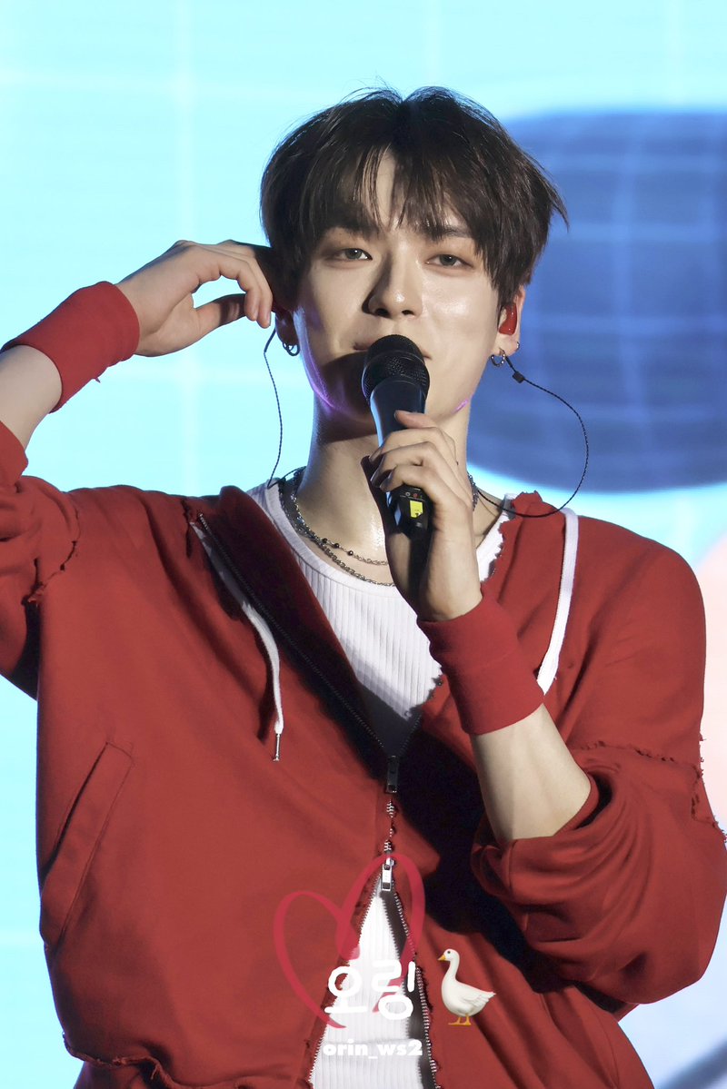 orin_ws2's tweet photo. 261009 허준축제 위시

인어공주 수고했엉🫳🏻🫳🏻🧜

#EPEX #WISH #이펙스 #곽다윗 #위시 https://t.co/roZz9g21na