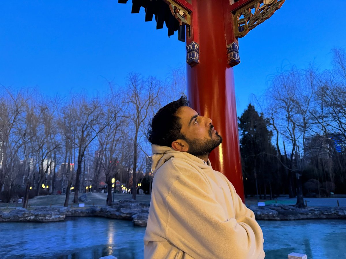 SADaudpoto's tweet photo. When you Hire a photographer for a coffee date and  it turned into a kingfisher calendar album. #winterdump Beijing is so busy, nah beijing is chill. #winteriscoming https://t.co/CxtShwx0Eq