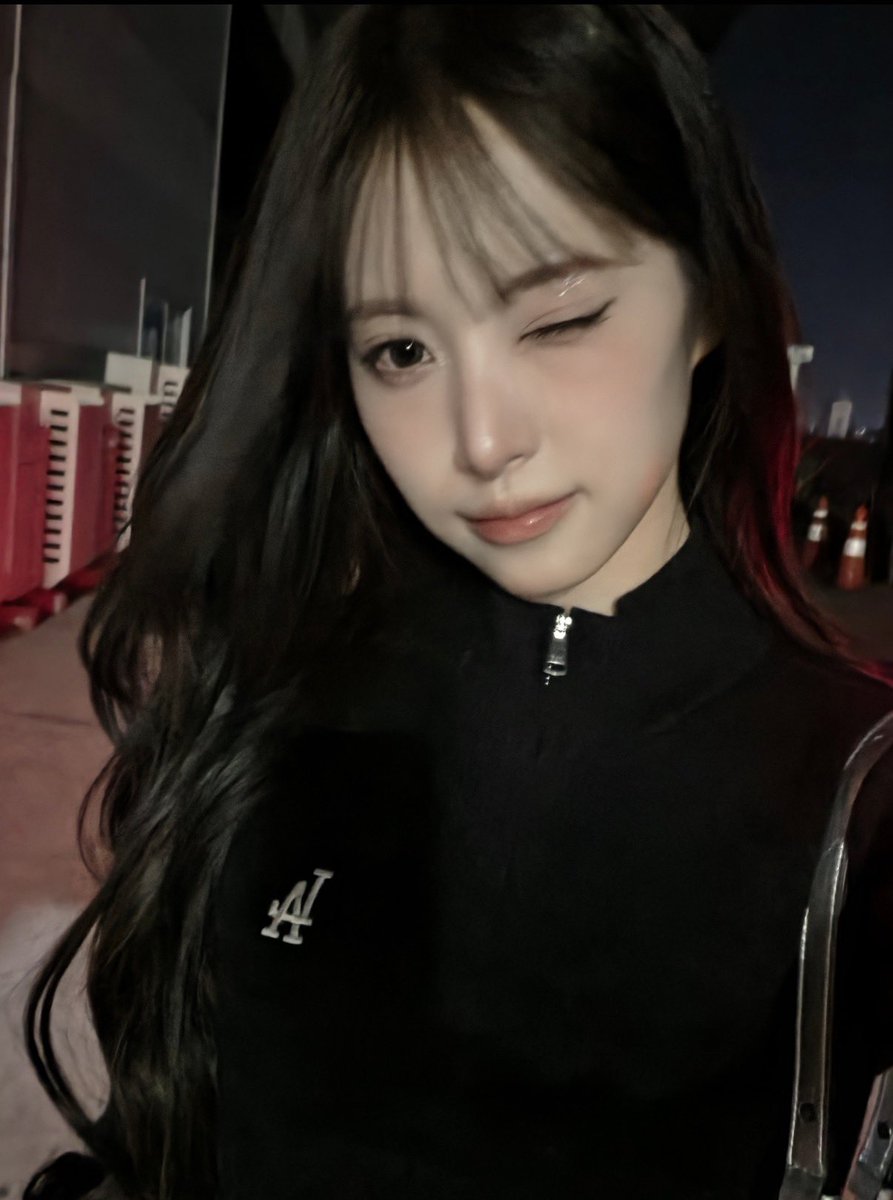 raincoat_uu's tweet photo. 말을 엄청 따뜻하게 해주는게 너무 좋아
말투도 용용체 너무 귀여워 죽겟음 https://t.co/4M5lmJ4pK1