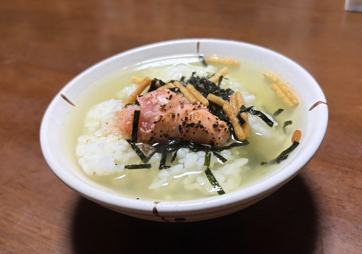 miybi400's tweet photo. なんだろう🤔どうしても食べたくなって焼きたらこ茶漬け、用意したね😋焼きたらこがうめぇ！ https://t.co/KbjDHc8M4o