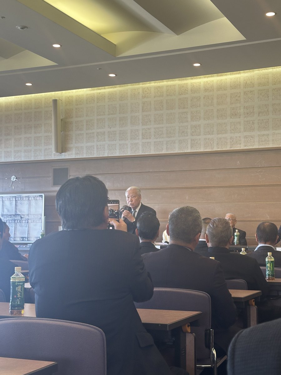 misuzunoya's tweet photo. 日本皇民党主催『第一回日皇フォーラム』に參加。
諸先生の御高見を拜聽し、大變勉強になりました。
參加人數は約一百二十人との由で、盛會の裡に幕を閉ぢました。 https://t.co/ItHVlsBSui
