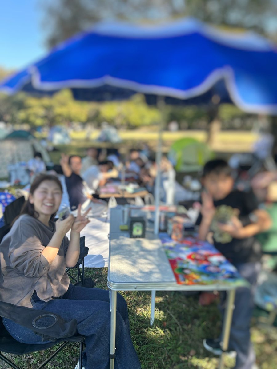 peayanono1's tweet photo. 今日はピクニックしてきました😊🌈
みんなでわいわい飲みながら🍺食べながら🍙
蟲神器もしたし、子ども達は虫取りも！
にいにと行く昆虫採集は解説付きで人気です👍🔥

１日楽しかったなぁ🫶

蟲神器は決勝で はちさんに負けてしまいました！強かったー

#蟲神器
#ねえねのピクニック杯 https://t.co/ZPVNtDqF11