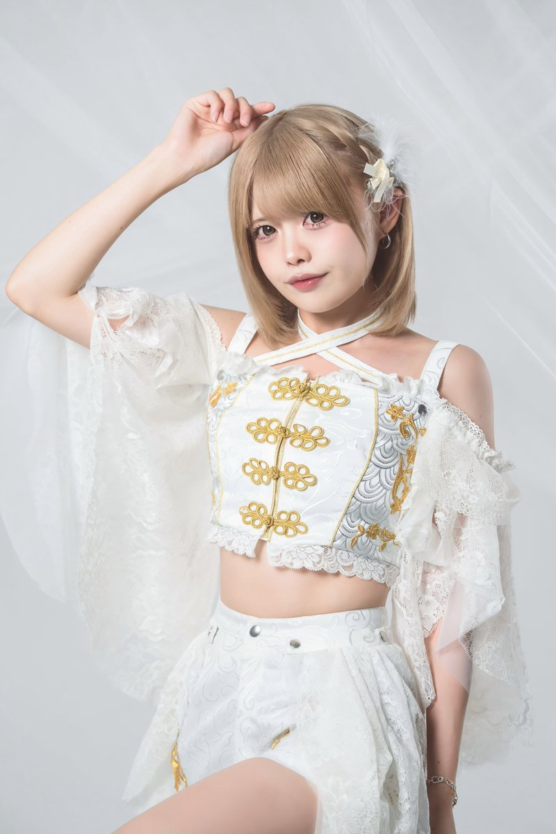 NARUKAMI_JPN_'s tweet photo. 鳴ル神 新章「神隠レ」

新衣装 御披露目

其ノ壱　卯莎ゆあ
[ @yua_narukami ]

────────────
其ノ弍　刻限 八時三十分 https://t.co/pcGfXRi8MG