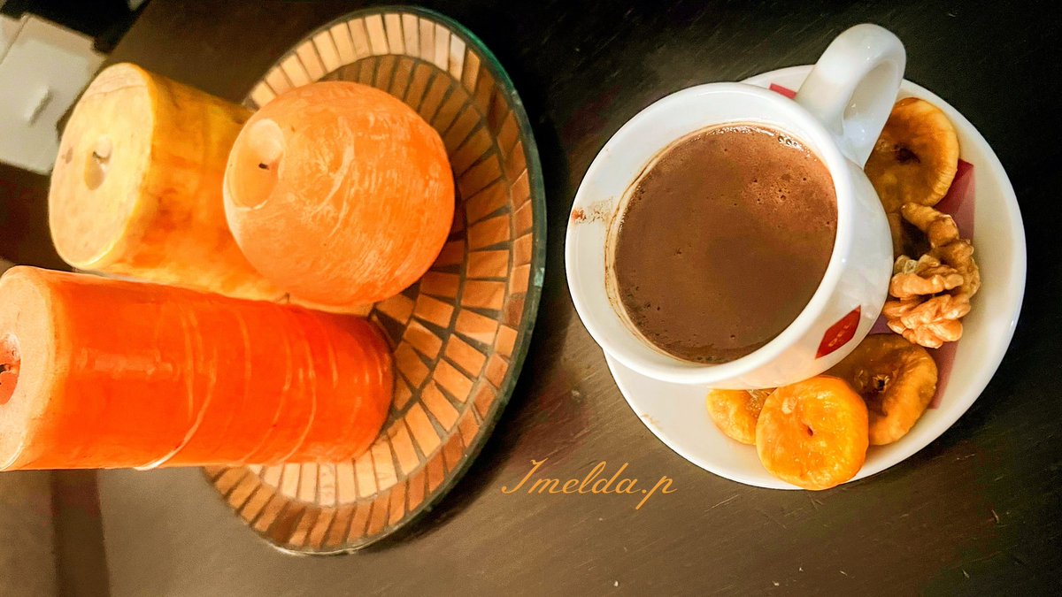 ImeldasArt1's tweet photo. #SundayVibes #ThisMorning #ThanksgivingWeekend #Thankfull #Morning
My coffee mood this morning moved on to work table for e new start https://t.co/3Q58OZSTCN