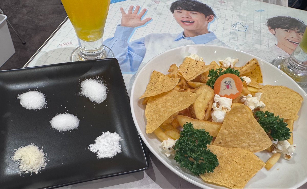 fuyu_dia's tweet photo. 今日のお昼は白い粉とノニをいただきました　輝くCEOを添えて https://t.co/0VdeXlV0Uf