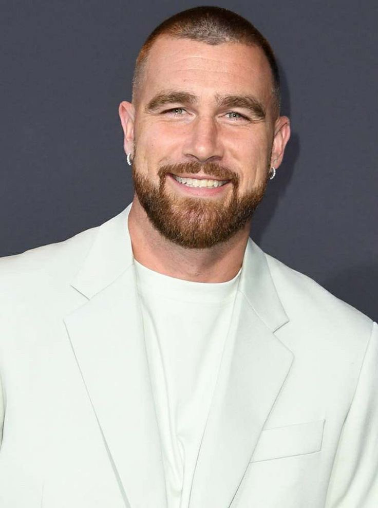 ilyremy9's tweet photo. taylor swift reportedly revealed she has lost over $500 million just months after marrying travis kelce:

“he asked me to turn my personal account into a joint account for us and our unborn kids. i never knew he had other intentions. i would get debit alerts for $500,000 or even $1 million, but i overlooked them because he told me he had a business project going on.

that was until i woke up one morning to a $250 million debit alert from a single transaction. i don’t know what he’s up to anymore and honestly, i’m getting tired of this marriage already.”